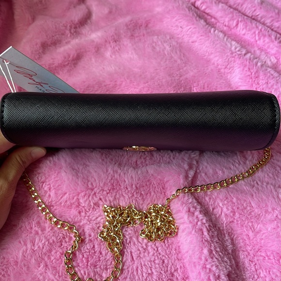 NWT Marilyn Monroe Crossbody with gold chain - Picture 5 of 14